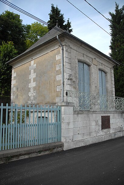 Comment aller à Pavillon Flaubert en transport en commun - A propos de cet endroit