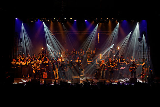 Sonerien Du en concert à Quimper lors du festival de Cornouaille dans le Finistère, France, le 28 juillet 2012.