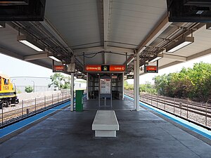 Platform di Kedzie (Orange), mencari east.jpg