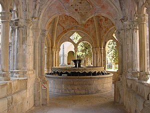 Poblet claustro03 lou.jpg