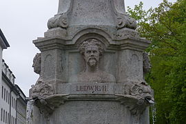 Ludwig II. (hinten)