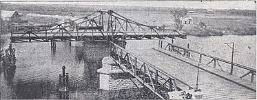 Carmelo Bridge, Uruguay, during its inauguration in 1912. Puente giratorio de Carmelo en 1912.jpg