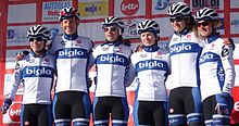 The squad during the 2015 Le Samyn des Dames Quaregnon - Le Samyn, 4 mars 2015, depart (B04).JPG