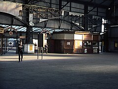 Queen's Quay station - interior.jpg