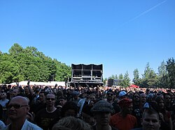 The audience during a Queensryche concert at the 2011 Sauna Open Air Queensryche, paalava, Sauna Open Air 2011, Tampere, 11.6.2011 (22).JPG