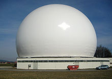 The main radome in 2011. Radom 2011 mit neuer Hulle-2.jpg