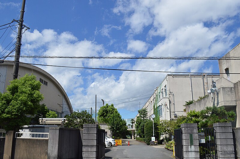 ファイル:Rakuyo Tech High School.JPG