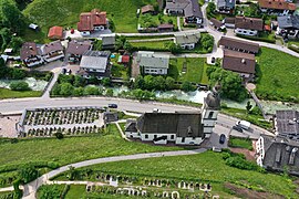 Alter Friedhof mit Pfarrkirche St. Sebastian (Draufsicht)