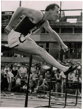 <span class="mw-page-title-main">Ray Weinberg</span> Australian athlete and coach (1926–2018)