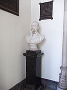 Eduardo Lemosen bustoa