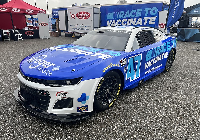 File:Ricky Stenhouse Jr. 47 Race to Vaccinate Showcar.jpg