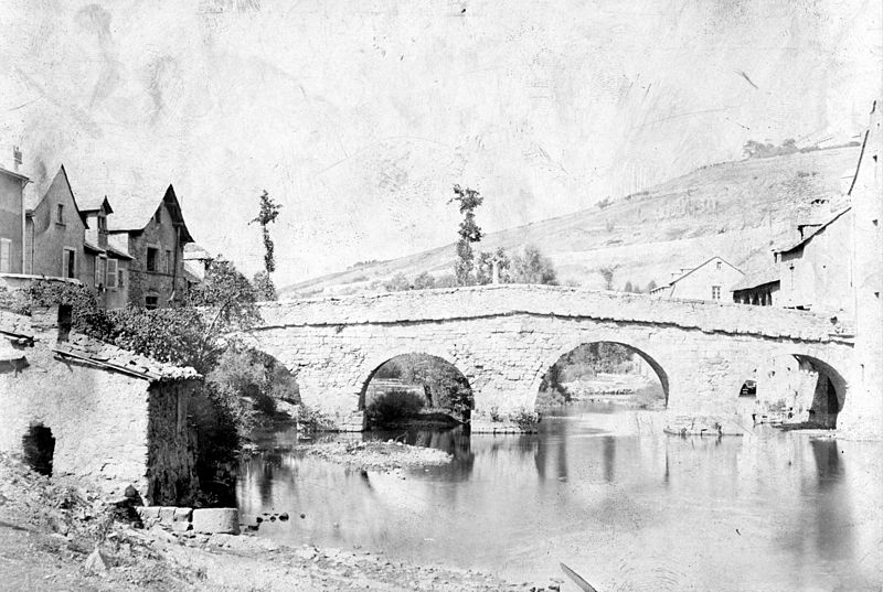 File:Rodez, vieux pont, aôut 1889 (8357634058).jpg