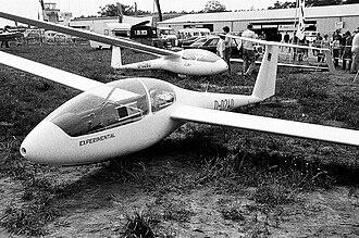 LSD Ornith prototype, 1971 Rolladen Schneider LSD Ornith F 82-36.jpg