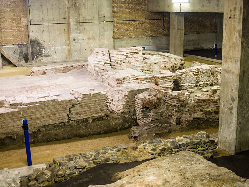 File:Roman remains (9886226704).jpg