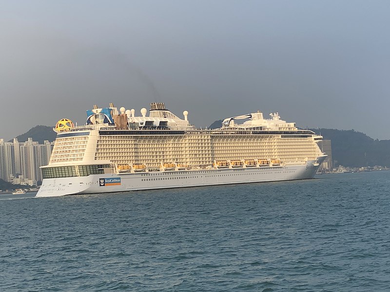 File:Royal Caribbean Spectrum of the Seas 23-07-2021(1).jpg