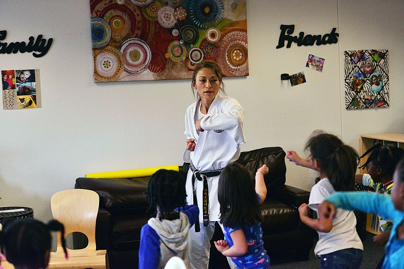 File:SAC gets karate lesson 161209-F-CJ211-007.jpg