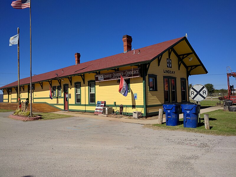 File:Santa Fe Depot of Lindsay.jpg