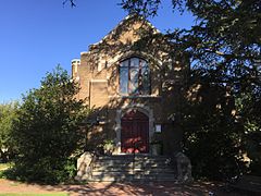 Sea Cliff Library from the west in 2015