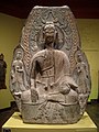Statue du Bouddha assisté de Bodhisattvas, période des Wei du Nord, style d'inspiration méridionale du début du VIe siècle, Worcester Art Museum.