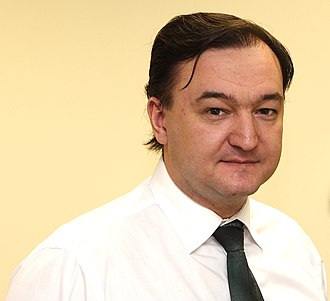 Serguéi Magnitski, abogado ruso que interpuso la denuncia por las violaciones de los DD. HH. durante su encarcelamiento que derivó en la creación de la Ley Magnitski