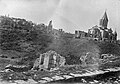 Собор на фоне городских руин, 1920 г.