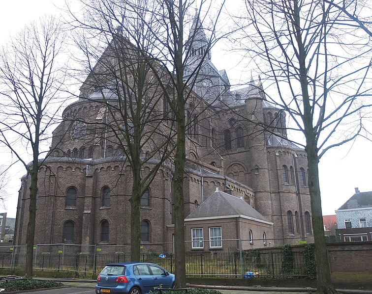 File:Sint Petrus, Vught DSCF3969.JPG