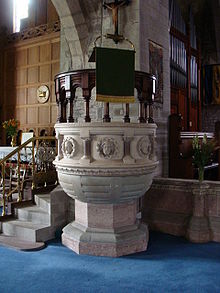 Pulpit St. Edmund's church Crickhowell - pulpit - geograph.org.uk - 1395409.jpg