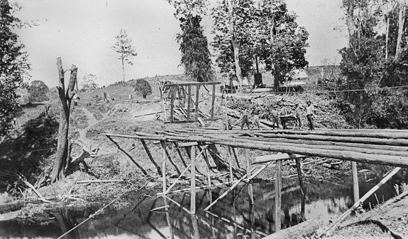 File:StateLibQld 1 70667 Construction of a bridge on the Mary Valley Branch of the railway, 1918.jpg