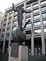 Statue of Yuri Gagarin in London.jpg