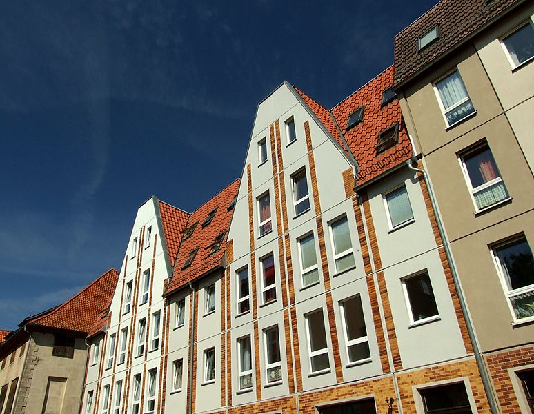 File:Stralsund, obnova historického jádra v časech NDR.JPG