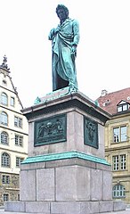 Schillerdenkmal von Bertel Thorvaldsen am Schillerplatz