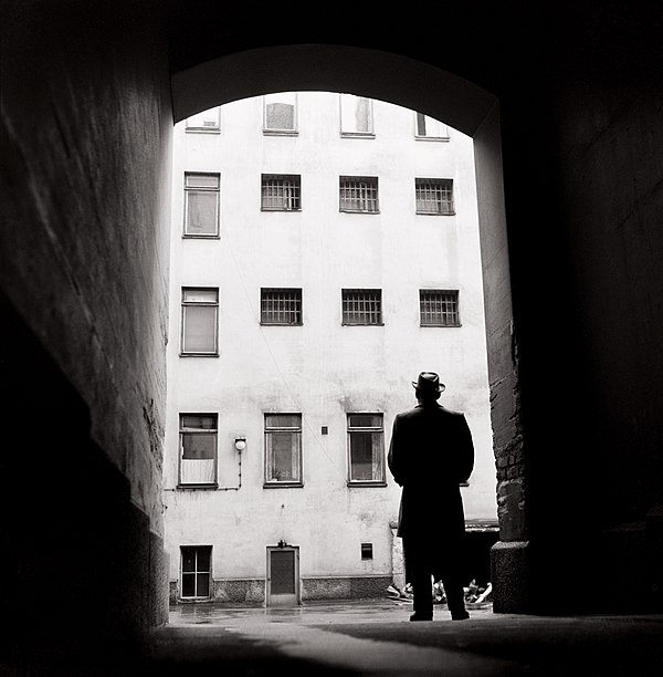 A view from the gate corridor to the courtyard of the Finnish Security Police (SUPO) in 1957