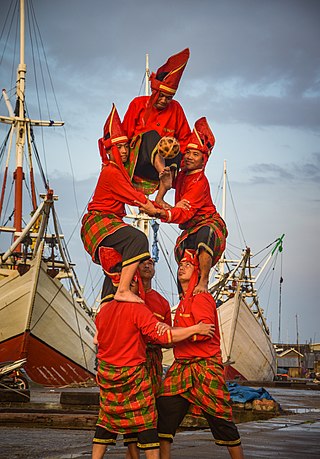 <span class="mw-page-title-main">Sepak raga</span> Traditional Indonesian and Malaysian sport