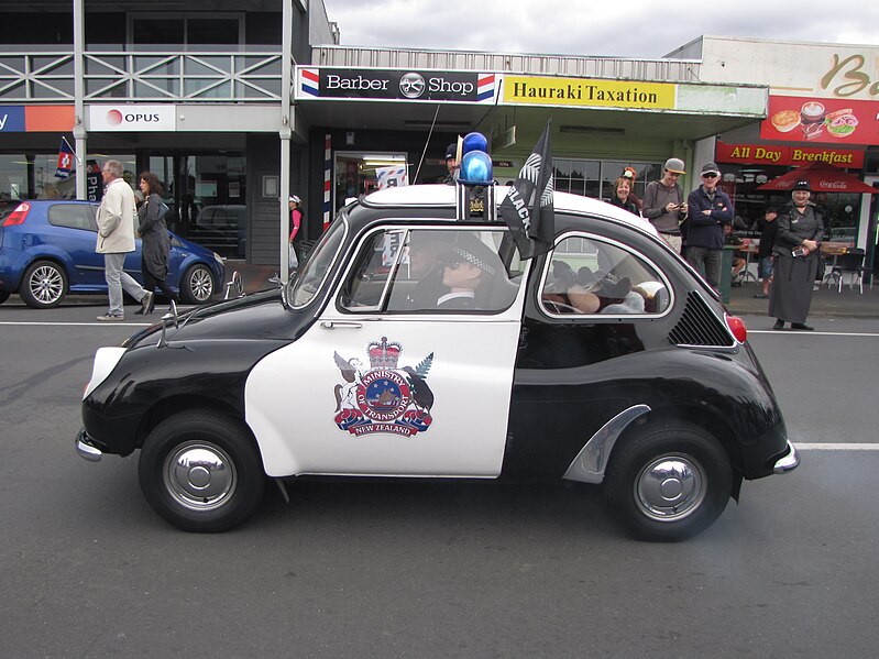 File:Thames steampunk police car.jpg