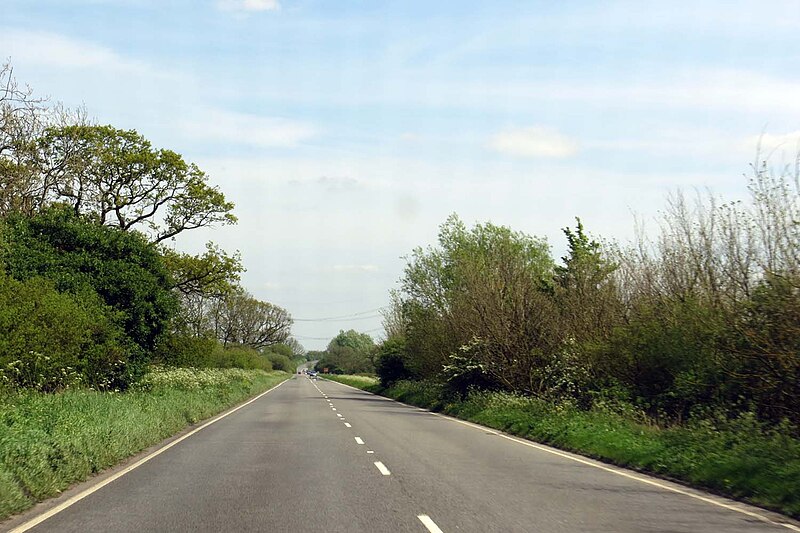 File:The A41 to Aylesbury - geograph.org.uk - 3966775.jpg