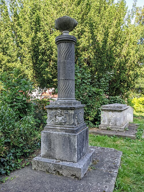 Plampin's tomb in the churchyard of St Mary the Virgin, Wanstead