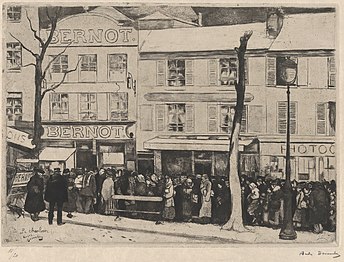 Residents of French town lining up for coal (1917)