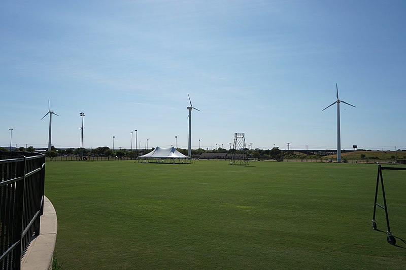 File:University of North Texas September 2015 55 (Eagle Point Wind Turbines).jpg