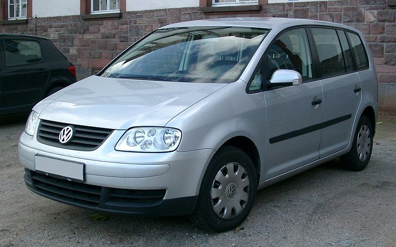 File:VW Touran front 20071112.jpg
