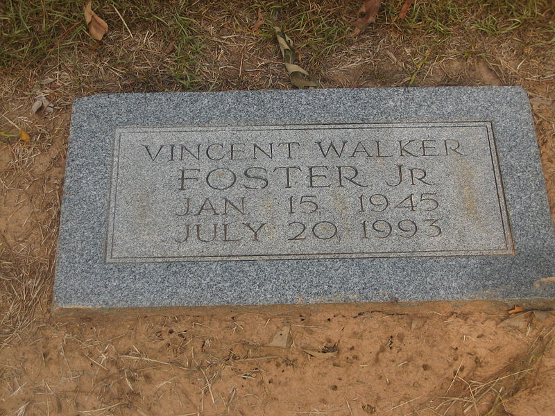 File:Vince Foster grave IMG 1511.JPG