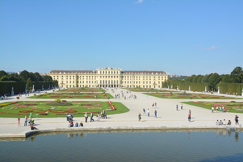 File:Voyage7, Vienna, Palace of Schönbrunn.jpg