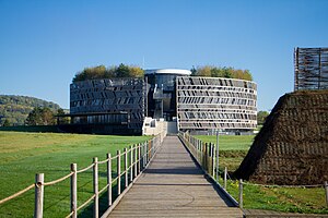 Muséoparc Alésia: Historique, Un bâtiment à larchitecture symbolique, Un paysage aménagé