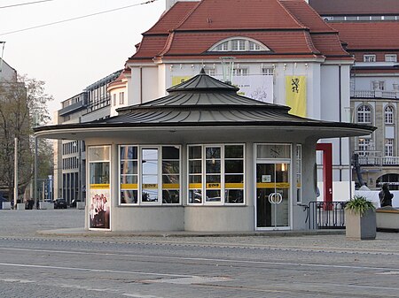 Wartehäuschen Käseglocke Postplatz Dresden