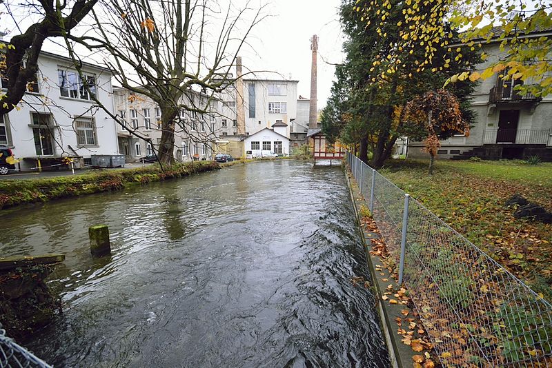 File:Weiher Zürichstrasse 47.JPG