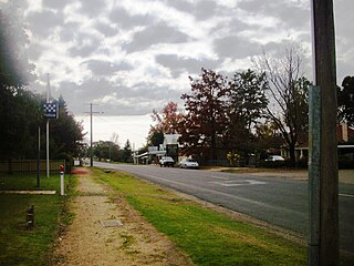 <span class="mw-page-title-main">Whitfield, Victoria</span> Town in Victoria, Australia