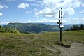 Čeština: Turistický rozcestník u vrcholu hory Zadná Hoľa, Slovensko English: A tourist signpost near Zadná Hoľa, Slovakia