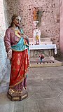 Église Saint-Pierre, statue du Christ.