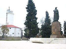 Statue of Hazi Aslanov