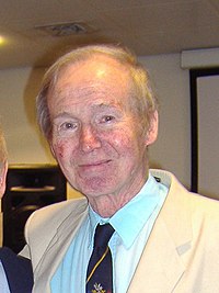 -2007-10-27 John Raymond Hobbs, kimyasal immünoloji profesörü.JPG
