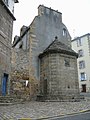 La fontaine située au pignon de la "Maison de la Fontaine" à Recouvrance